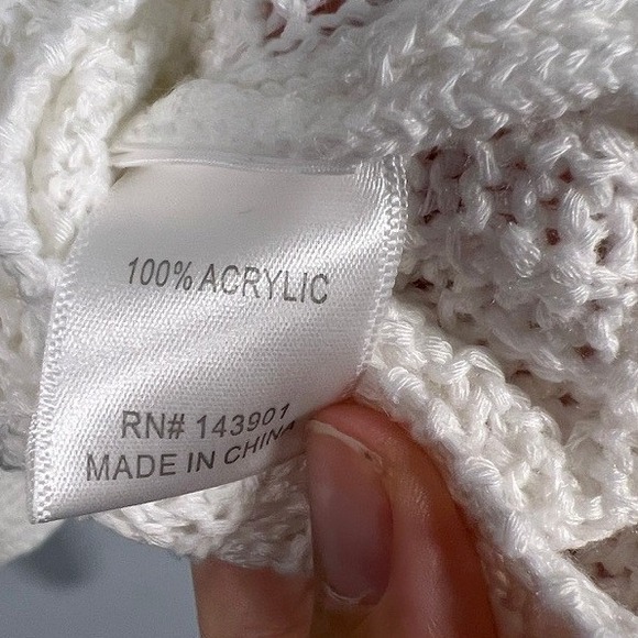 Coco + Carmen Women's White Colorful Floral Knit Bell Sleeve Sweater Size S/M - Picture 11 of 12